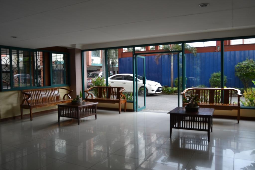 Isabelle Royale Paranaque Paranaque City Exteriör bild