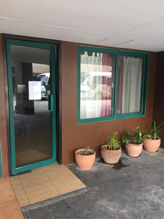 Isabelle Royale Paranaque Paranaque City Exteriör bild